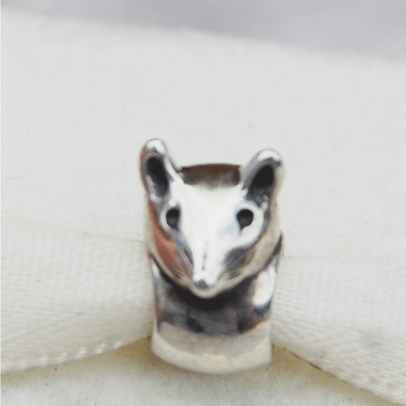 Rare find vintage Pandora mouse charm - Picture 3 of 3